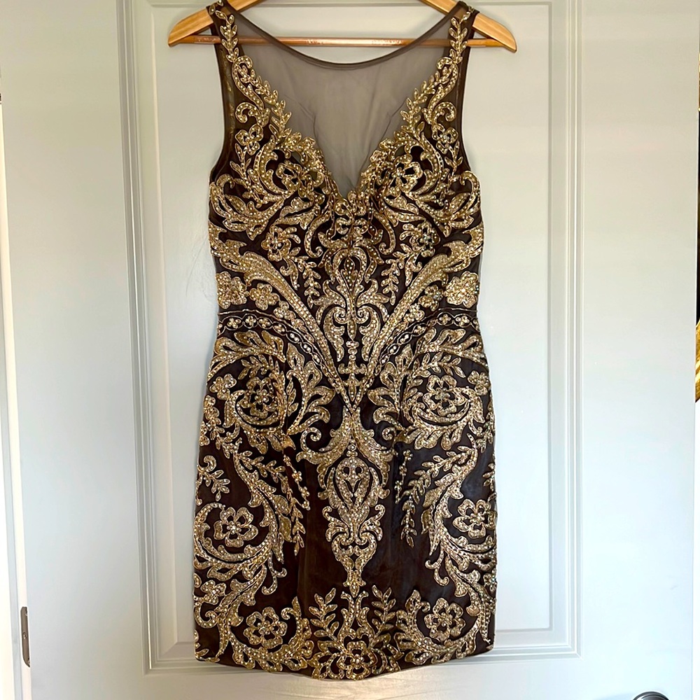 Gorgeous Alyce Paris beaded, gold thread Dress/8